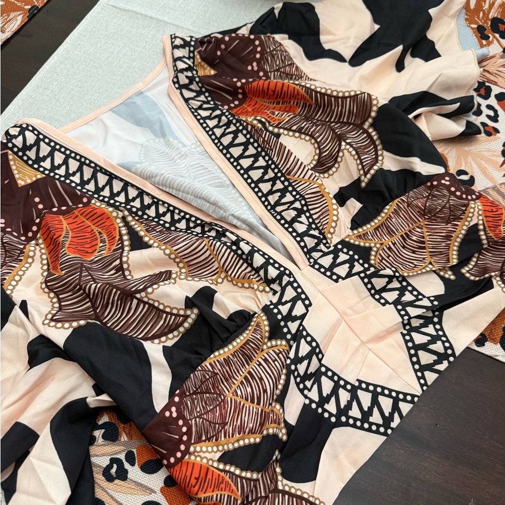 SHEIN Multicolor Patterned Top